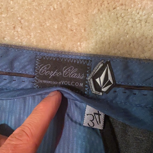 Volcom Shorts - Picture 3 of 3